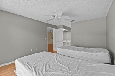 NTASTIC VALUE! LOWEST PRICED VILLA IN GREEN DOLPHIN! Great one on Tarpon Springs Golf Course in Florida - for sale on GolfHomes.com, golf home, golf lot