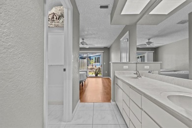 NTASTIC VALUE! LOWEST PRICED VILLA IN GREEN DOLPHIN! Great one on Tarpon Springs Golf Course in Florida - for sale on GolfHomes.com, golf home, golf lot