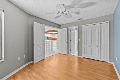 NTASTIC VALUE! LOWEST PRICED VILLA IN GREEN DOLPHIN! Great one on Tarpon Springs Golf Course in Florida - for sale on GolfHomes.com, golf home, golf lot
