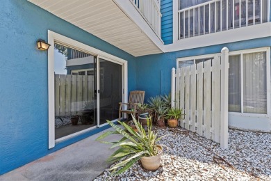 NTASTIC VALUE! LOWEST PRICED VILLA IN GREEN DOLPHIN! Great one on Tarpon Springs Golf Course in Florida - for sale on GolfHomes.com, golf home, golf lot