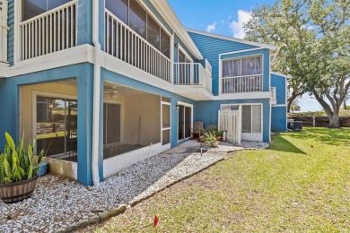 NTASTIC VALUE! LOWEST PRICED VILLA IN GREEN DOLPHIN! Great one on Tarpon Springs Golf Course in Florida - for sale on GolfHomes.com, golf home, golf lot