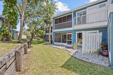 NTASTIC VALUE! LOWEST PRICED VILLA IN GREEN DOLPHIN! Great one on Tarpon Springs Golf Course in Florida - for sale on GolfHomes.com, golf home, golf lot