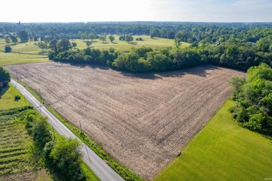 Dreaming of the perfect blend of country charm and endless on Blackford Golf Club in Indiana - for sale on GolfHomes.com, golf home, golf lot