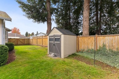 Welcome home! This cozy 3-bedroom,2 bathroom Rambler boasts an on Capitol City Golf Course in Washington - for sale on GolfHomes.com, golf home, golf lot