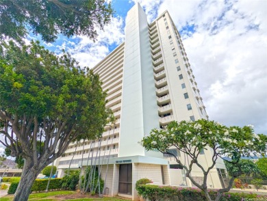 EXPERIENCE PENTHOUSE LIVING AT ITS FINEST in this beautifully on Honolulu Country Club in Hawaii - for sale on GolfHomes.com, golf home, golf lot