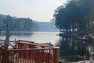 Love lake life? This freshly painted and transformed home is on DeSoto Golf Course in Arkansas - for sale on GolfHomes.com, golf home, golf lot