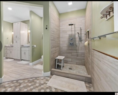 Come look at this stunning custom built home! This home boasts on Arrowhead Golf Club in Kentucky - for sale on GolfHomes.com, golf home, golf lot