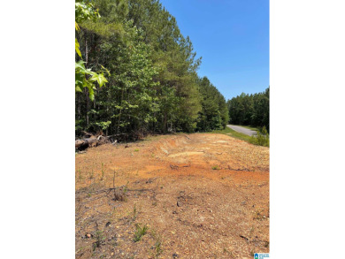BEAUTIFUL 2+ ACRE LOT LOCATED NEAR LAY LAKE!! Nice building site on Farm Links Golf Club in Alabama - for sale on GolfHomes.com, golf home, golf lot