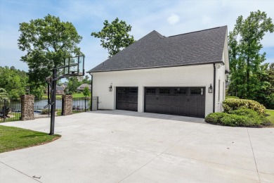 **ACTIVE CONTINGENCY WITH KICKOUT, SHOWINGS WELCOME** Welcome to on Champions Retreat Golf Club in Georgia - for sale on GolfHomes.com, golf home, golf lot