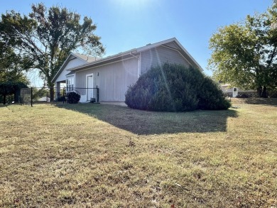 WON'T LAST LONG!  Lakeview and Golf Course view! Neat and tidy on Cherokee Grove Golf Club, Inc in Oklahoma - for sale on GolfHomes.com, golf home, golf lot