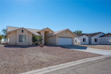 Welcome to your dream home on the 18th hole! This 1,576 sq ft on Desert Lakes Golf Course in Arizona - for sale on GolfHomes.com, golf home, golf lot