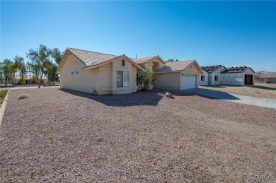 Welcome to your dream home on the 18th hole! This 1,576 sq ft on Desert Lakes Golf Course in Arizona - for sale on GolfHomes.com, golf home, golf lot