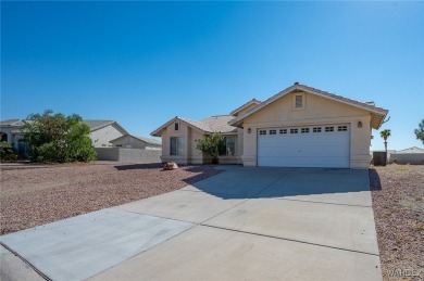 Welcome to your dream home on the 18th hole! This 1,576 sq ft on Desert Lakes Golf Course in Arizona - for sale on GolfHomes.com, golf home, golf lot