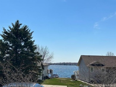 Motivated seller, bring offers! 

Large lot with an amazing on Lakeside Golf Course in Michigan - for sale on GolfHomes.com, golf home, golf lot