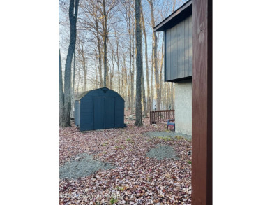 Come check out this UPDATED COZY CHALET/Raised Ranch with a on Pocono Farms Country Club in Pennsylvania - for sale on GolfHomes.com, golf home, golf lot
