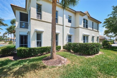 Very desirable *Oxford floor plan located in Lexington Country on Lexington Country Club in Florida - for sale on GolfHomes.com, golf home, golf lot
