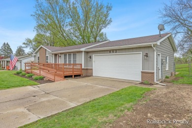 Do not miss this amazing Comstock Park property located on the on Alpine Golf Club in Michigan - for sale on GolfHomes.com, golf home, golf lot