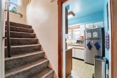 This cozy 2-bedroom, 1.5 bath home has so much to offer! Located on En-Joie Golf Course in New York - for sale on GolfHomes.com, golf home, golf lot