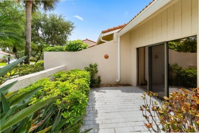 2/3 Bedroom - 1 Story Villa with Garage and Golf Course Views! on Hunters Run Golf and Country Club in Florida - for sale on GolfHomes.com, golf home, golf lot