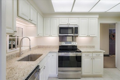 Beautiful condo in centrally located East Memphis! Updated with on Chickasaw Country Club in Tennessee - for sale on GolfHomes.com, golf home, golf lot
