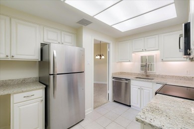 Beautiful condo in centrally located East Memphis! Updated with on Chickasaw Country Club in Tennessee - for sale on GolfHomes.com, golf home, golf lot