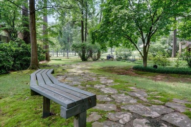 Beautiful condo in centrally located East Memphis! Updated with on Chickasaw Country Club in Tennessee - for sale on GolfHomes.com, golf home, golf lot