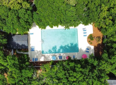 Well maintained and furnished, second floor end unit on Pawleys Plantation Golf and Country Club in South Carolina - for sale on GolfHomes.com, golf home, golf lot