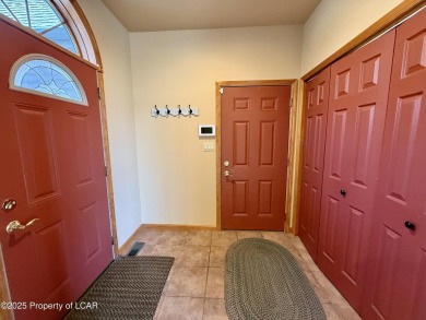 Elegant 4-Bedroom Home on Double Lot in Eagle Rock ResortWelcome on Eagle Rock Golf and Ski Resort in Pennsylvania - for sale on GolfHomes.com, golf home, golf lot