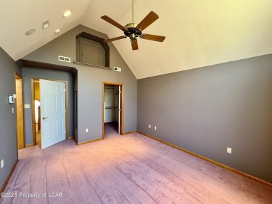 Elegant 4-Bedroom Home on Double Lot in Eagle Rock ResortWelcome on Eagle Rock Golf and Ski Resort in Pennsylvania - for sale on GolfHomes.com, golf home, golf lot