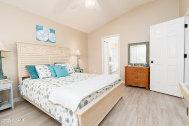 Welcome to a beautifully maintained 3-bedroom, 2-bathroom on The Golf Club At Cypress Head in Florida - for sale on GolfHomes.com, golf home, golf lot