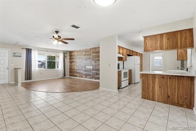 This is a wonderful opportunity to own a home just off Forest on Brentwood Farms Golf Club in Florida - for sale on GolfHomes.com, golf home, golf lot