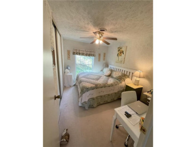 You will fall in love with this cozy 2 bedroom and 2 bath condo on Holiday Island Executive Golf Course in Arkansas - for sale on GolfHomes.com, golf home, golf lot