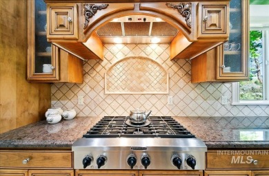 Stunning single level on the 11th hole at Banbury Golf Course! on BanBury Golf Club in Idaho - for sale on GolfHomes.com, golf home, golf lot