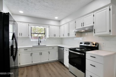 Welcome to the highly sought-after Colony Club community! This on Holiday Golf Club in Florida - for sale on GolfHomes.com, golf home, golf lot