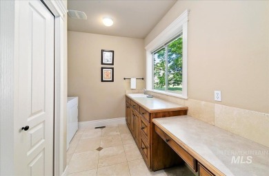 Stunning single level on the 11th hole at Banbury Golf Course! on BanBury Golf Club in Idaho - for sale on GolfHomes.com, golf home, golf lot