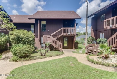Move-In Ready 1-Bedroom Condo in Molokai VillageThis upstairs on Diamondhead Country Club in Mississippi - for sale on GolfHomes.com, golf home, golf lot