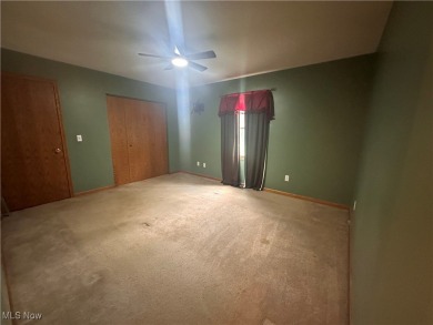 Spacious ranch home offering 3 bedrooms, 2 full baths, and an on Apple Valley Golf Course in Ohio - for sale on GolfHomes.com, golf home, golf lot