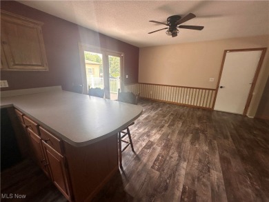 Spacious ranch home offering 3 bedrooms, 2 full baths, and an on Apple Valley Golf Course in Ohio - for sale on GolfHomes.com, golf home, golf lot