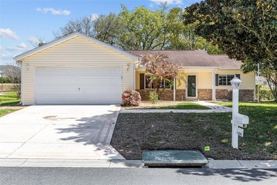 Welcome to this inviting Chestnut model home with an open 2/2/2 on Eagle Ridge At Spruce Creek Country Club in Florida - for sale on GolfHomes.com, golf home, golf lot