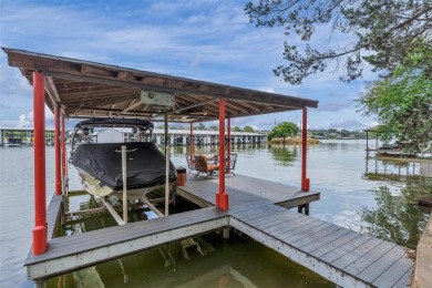 Welcome to lake life at its finest in DeCordova Bend Estates! on De Cordova Bend Country Club in Texas - for sale on GolfHomes.com, golf home, golf lot