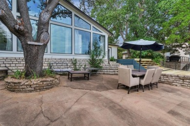 Welcome to lake life at its finest in DeCordova Bend Estates! on De Cordova Bend Country Club in Texas - for sale on GolfHomes.com, golf home, golf lot