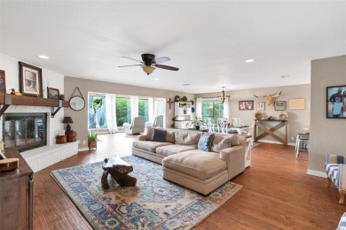 Welcome to lake life at its finest in DeCordova Bend Estates! on De Cordova Bend Country Club in Texas - for sale on GolfHomes.com, golf home, golf lot