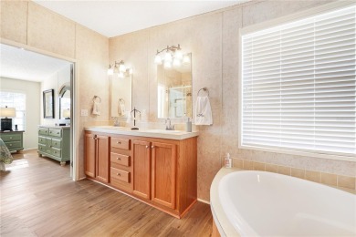 3 BEDROOM SPLIT FLOOR PLAN, loads of sunlight, super clean!!! on Maple Leaf Golf and Country Club in Florida - for sale on GolfHomes.com, golf home, golf lot