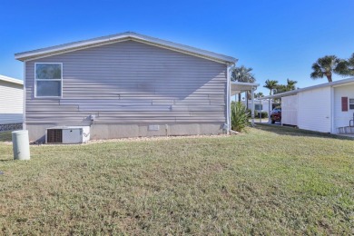 3 BEDROOM SPLIT FLOOR PLAN, loads of sunlight, super clean!!! on Maple Leaf Golf and Country Club in Florida - for sale on GolfHomes.com, golf home, golf lot