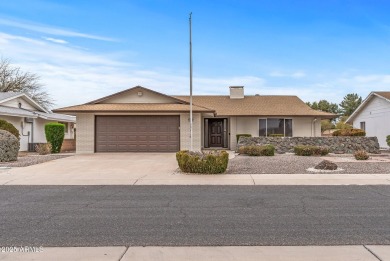 Welcome to Sun City! Beautiful remodel with modern features on Sun City Lakes West and East in Arizona - for sale on GolfHomes.com, golf home, golf lot