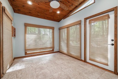 This custom built home is a one of a kind.   You will enjoy on DeSoto Golf Course in Arkansas - for sale on GolfHomes.com, golf home, golf lot