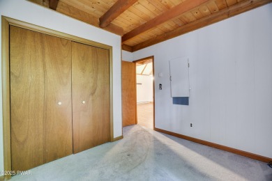 Charming Chalet with OVERSIZED SCREENED-IN PORCH in Amenity-Rich on The Hideout Golf in Pennsylvania - for sale on GolfHomes.com, golf home, golf lot