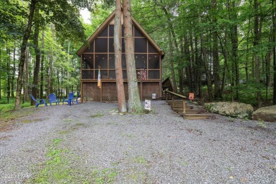 Charming Chalet with OVERSIZED SCREENED-IN PORCH in Amenity-Rich on The Hideout Golf in Pennsylvania - for sale on GolfHomes.com, golf home, golf lot