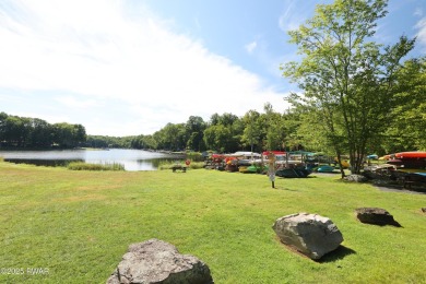 Charming Chalet with OVERSIZED SCREENED-IN PORCH in Amenity-Rich on The Hideout Golf in Pennsylvania - for sale on GolfHomes.com, golf home, golf lot