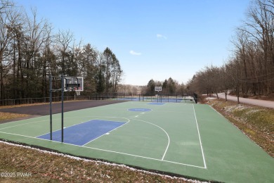 PRICE IMPROVEMENT -  Cozy Poconos Chalet with Huge Screened on The Hideout Golf in Pennsylvania - for sale on GolfHomes.com, golf home, golf lot
